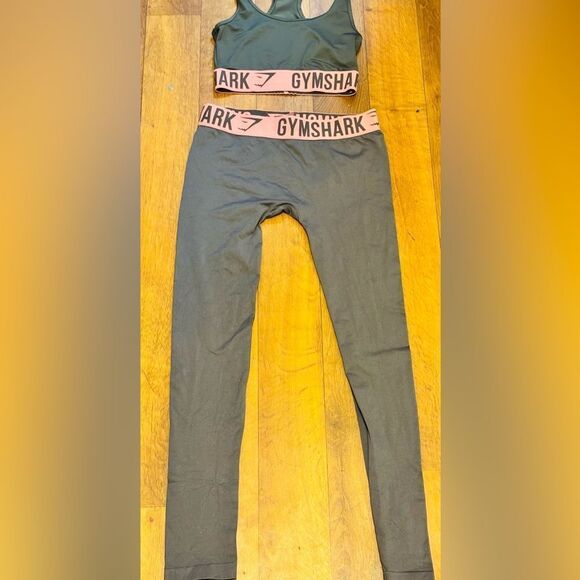 Gymshark Seamlesss Set in Large in Gray & Slate Rose Bra & Full Length Length - Picture 5 of 7